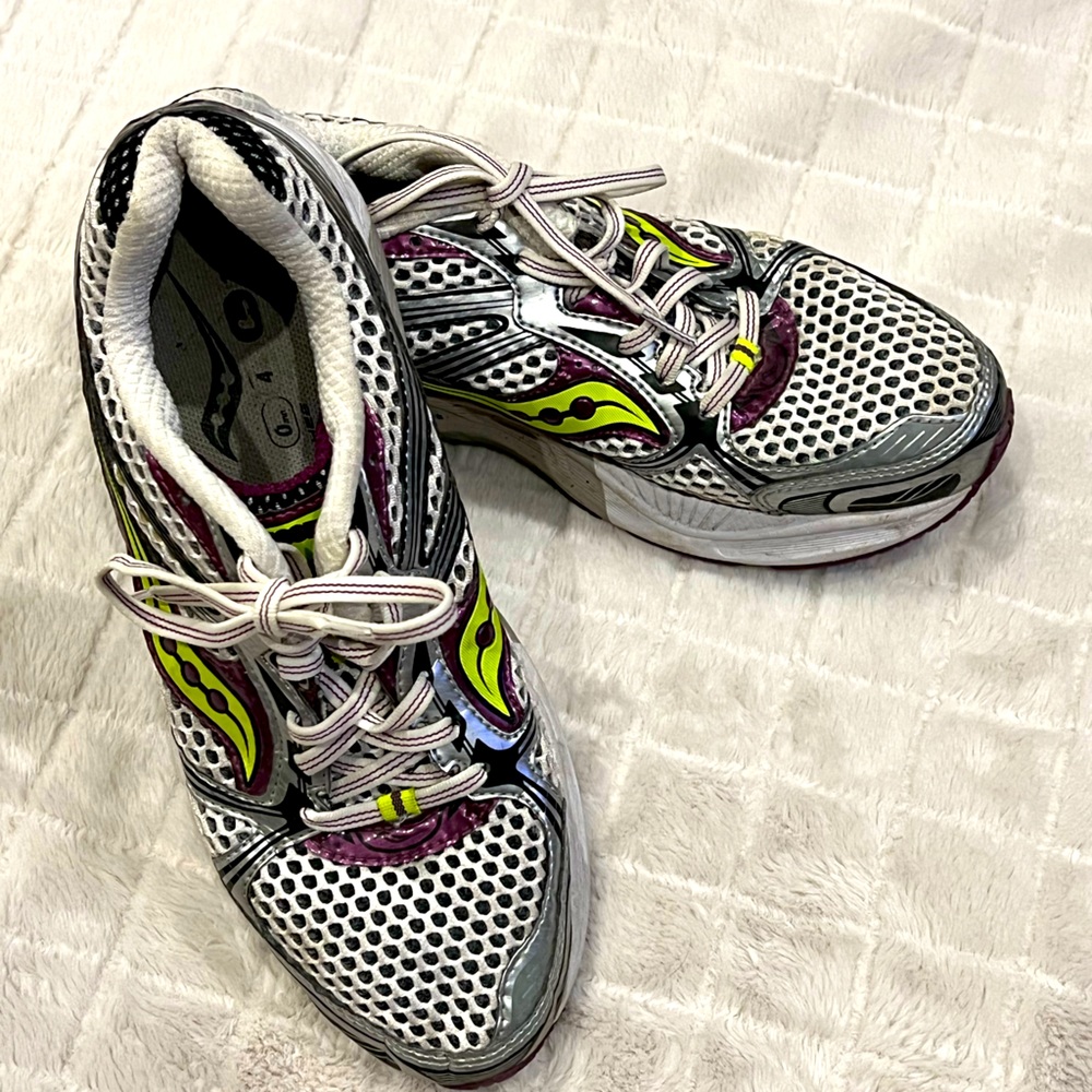 Saucony Guide running shoes
